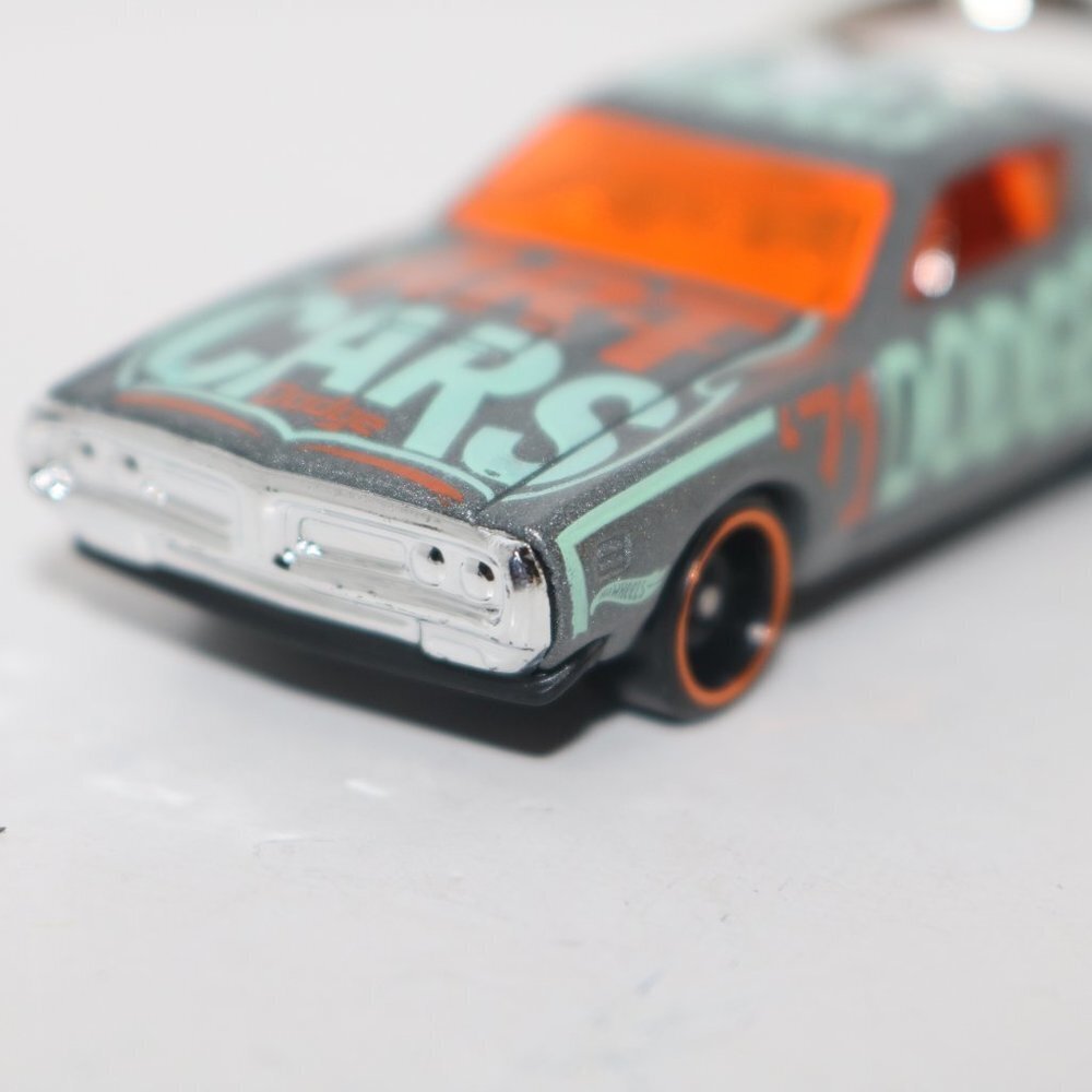 Hot Wheels Art Cars Dodge Charger CUSTOM keychain W/card